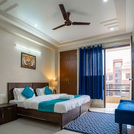The Lodgers 2 Bhk Serviced Apartment Infront Of Artemis Hospital Gurgaon Exterior photo