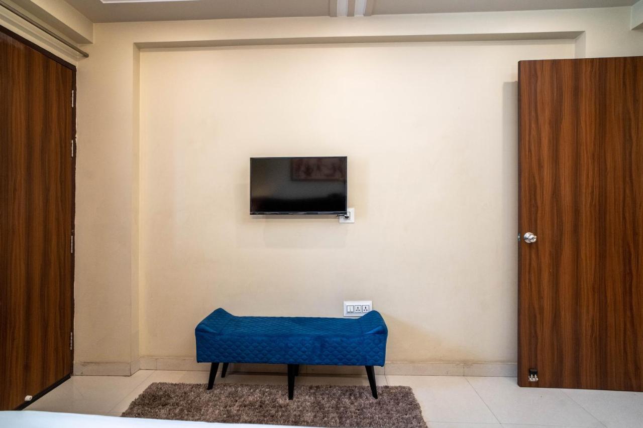 The Lodgers 2 Bhk Serviced Apartment Infront Of Artemis Hospital Gurgaon Exterior photo