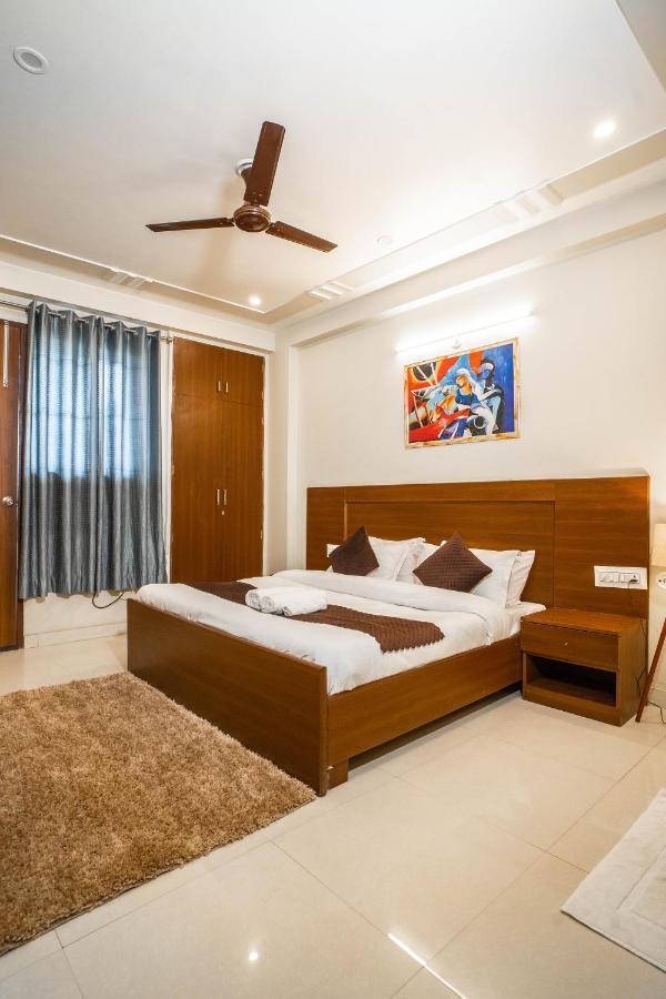 The Lodgers 2 Bhk Serviced Apartment Infront Of Artemis Hospital Gurgaon Exterior photo