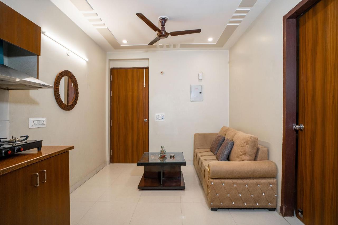 The Lodgers 2 Bhk Serviced Apartment Infront Of Artemis Hospital Gurgaon Exterior photo