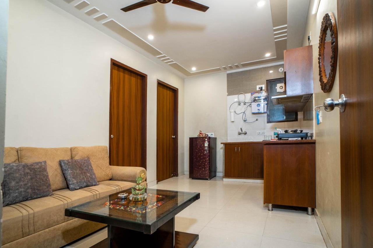 The Lodgers 2 Bhk Serviced Apartment Infront Of Artemis Hospital Gurgaon Exterior photo