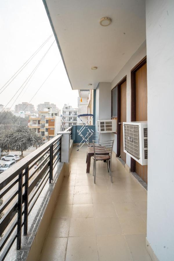 The Lodgers 2 Bhk Serviced Apartment Infront Of Artemis Hospital Gurgaon Exterior photo
