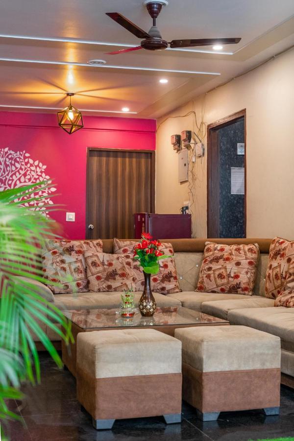 The Lodgers 2 Bhk Serviced Apartment Infront Of Artemis Hospital Gurgaon Exterior photo