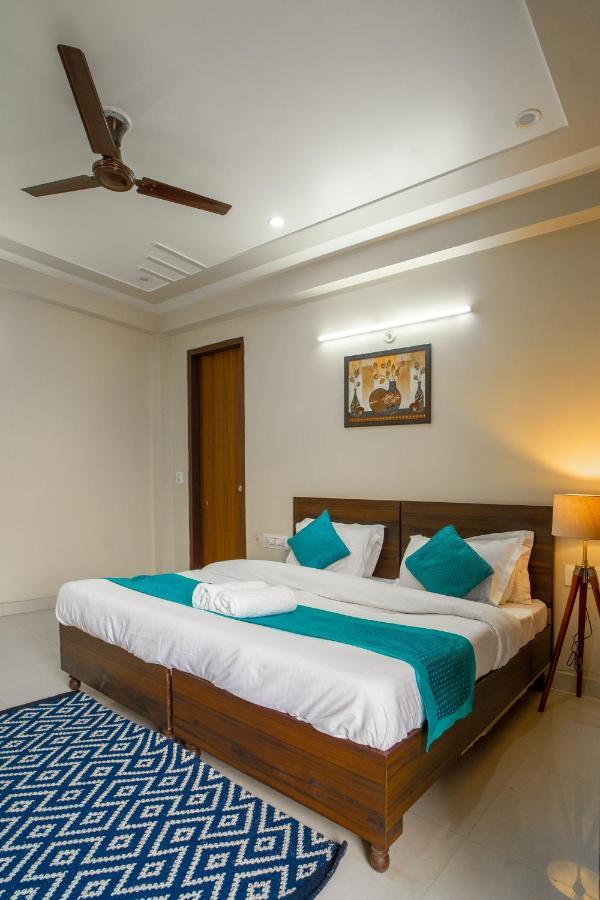 The Lodgers 2 Bhk Serviced Apartment Infront Of Artemis Hospital Gurgaon Exterior photo