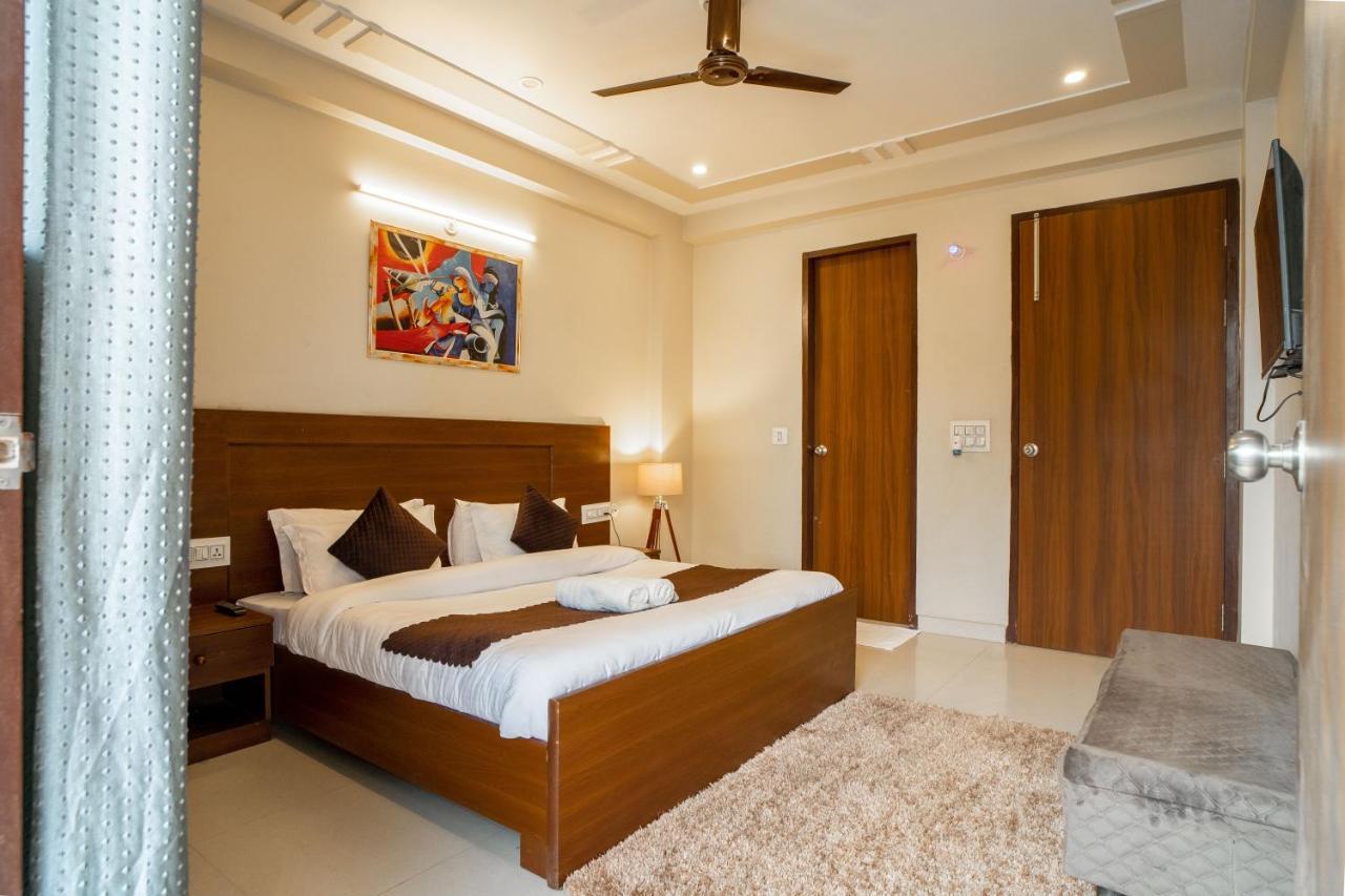The Lodgers 2 Bhk Serviced Apartment Infront Of Artemis Hospital Gurgaon Exterior photo