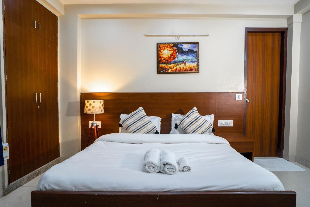 The Lodgers 2 Bhk Serviced Apartment Infront Of Artemis Hospital Gurgaon Exterior photo