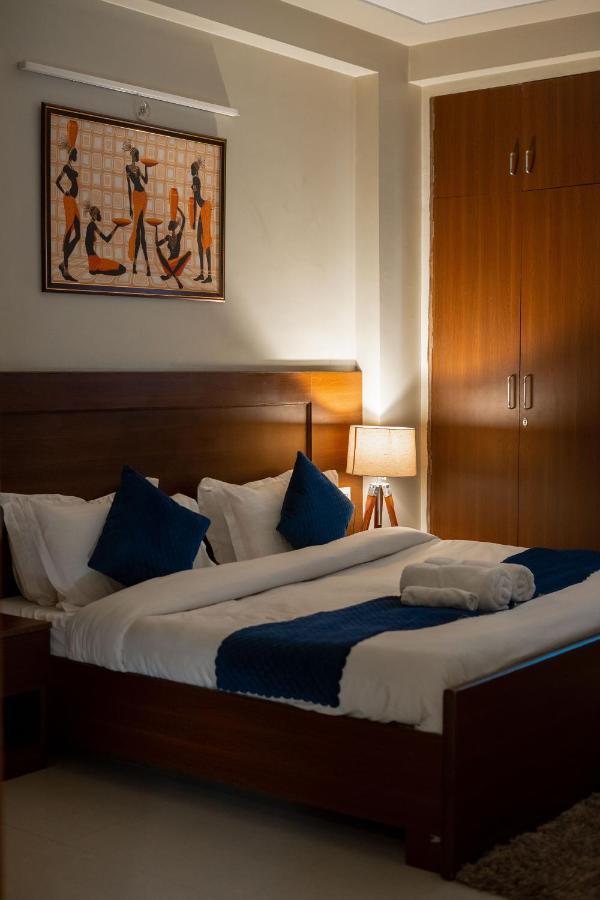 The Lodgers 2 Bhk Serviced Apartment Infront Of Artemis Hospital Gurgaon Exterior photo